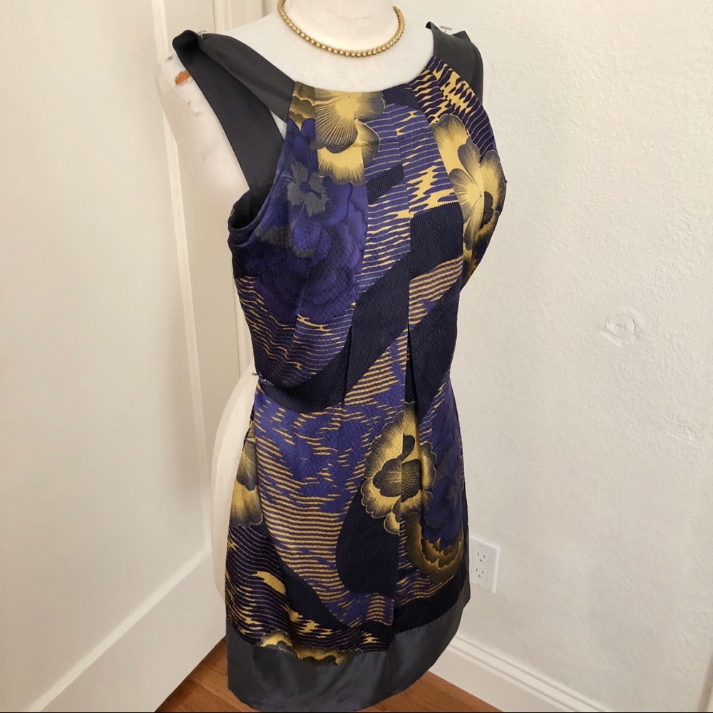 EUC Ted Baker London Silk Dress Size 1 (US 0-2)